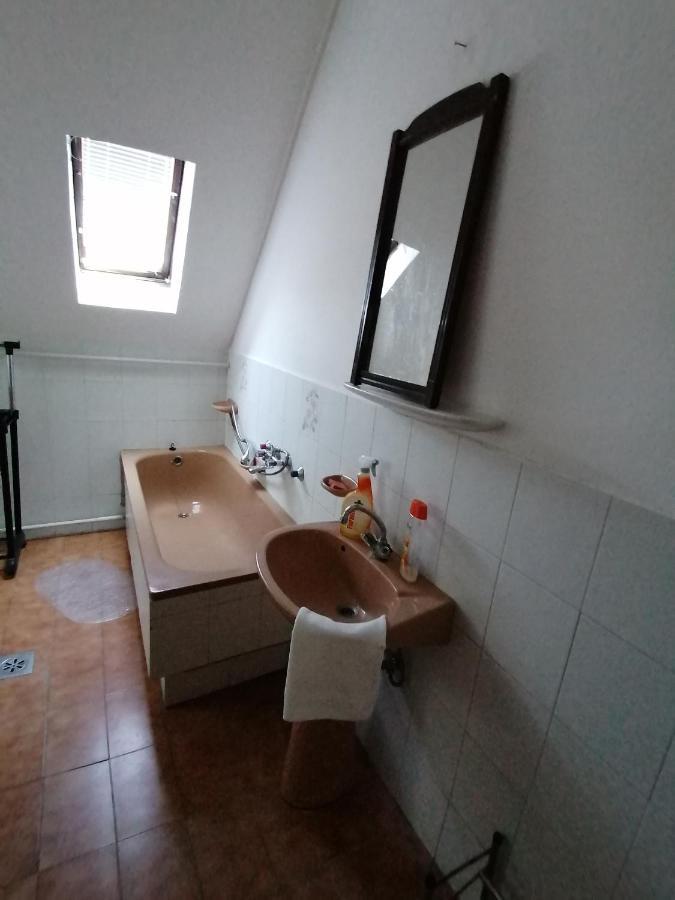 Malomtavi Vendeghaz Apartment Таполца Екстериор снимка