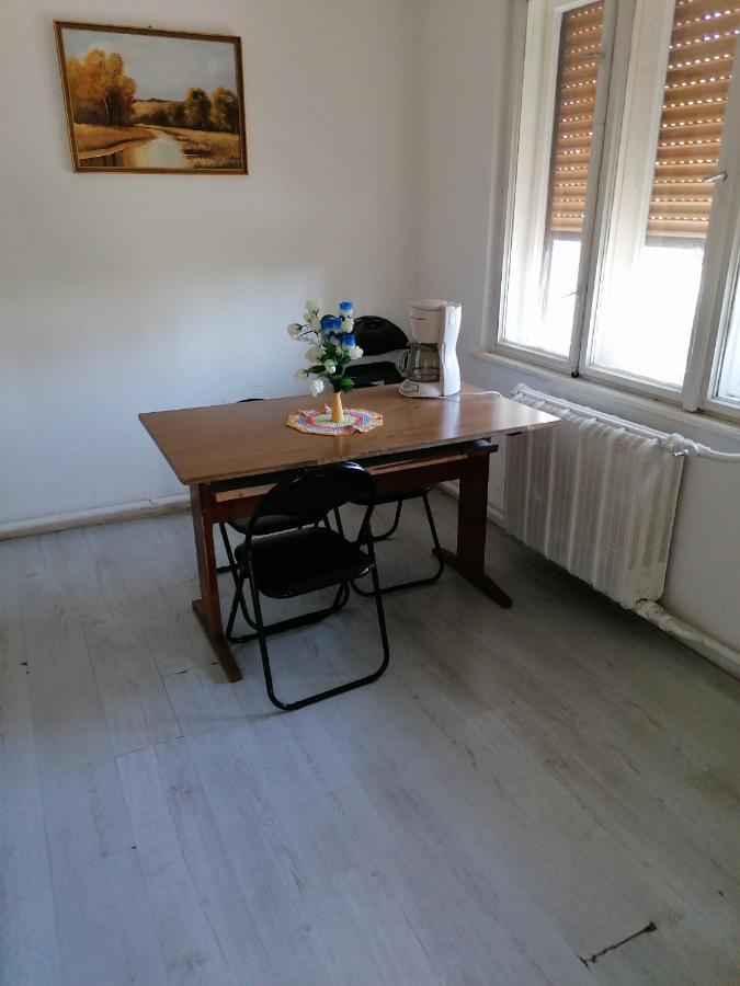 Malomtavi Vendeghaz Apartment Таполца Екстериор снимка